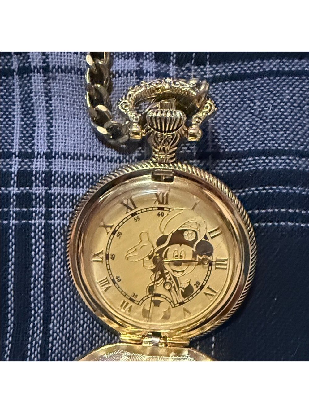 VTG Tokyo Disneysea Celebration 2002 Gold Pocket Watch with Chain - Picture 6 of 8